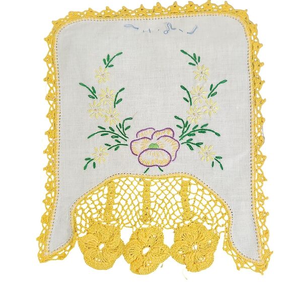 Vtg 8 Pc Bedroom Linen Set Yellow Crochet Embroidered Flowers Southern Victorian - Picture 2 of 8
